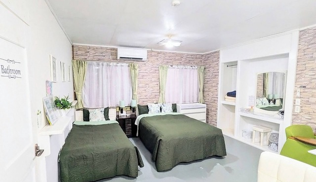 Apartment along Park Avenue Westernstyle twin room Fresh American accommodates up to 3 adults/Okinawa Okinawa
