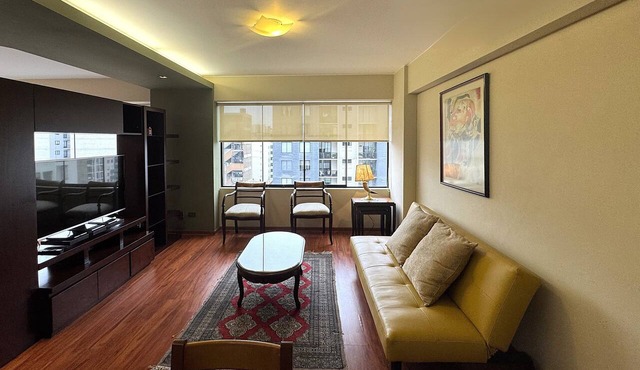 Aparts4Days 1-Bedroom Loft in Downtown Miraflores Near the Malecón