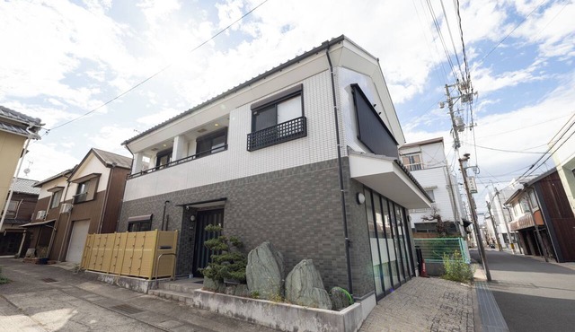 B home in Shozu-gun
