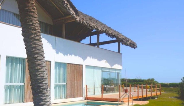 Beachfront Villa w/Pool & Direct Ocean Access in Chincha