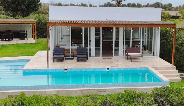 Beachside Villa w/Large Pool & Pet-Friendly Yard in Chincha Baja