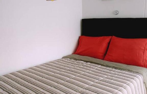 Bedroom & private bathroom in Nice Apartment in Lima
