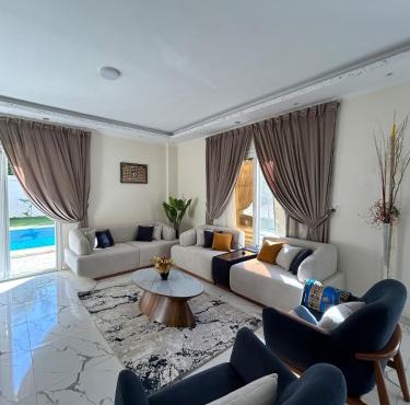 BERGHOFF RESIDENCE - LUXURY AIR- CONDITION VILLA WITH PRIVATE POOL - king Marriott Alex