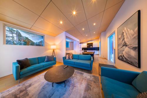 Blue River Chalets in Hakuba