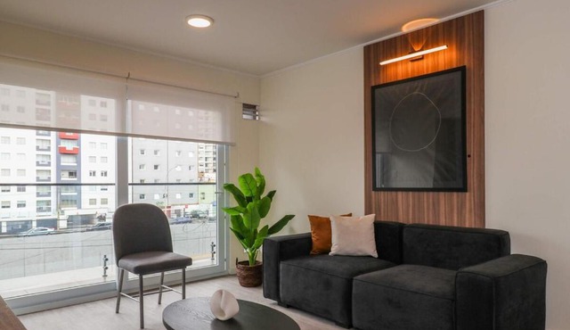Bright & Trendy 1BR with Balcony in Miraflores by Geko in Lima
