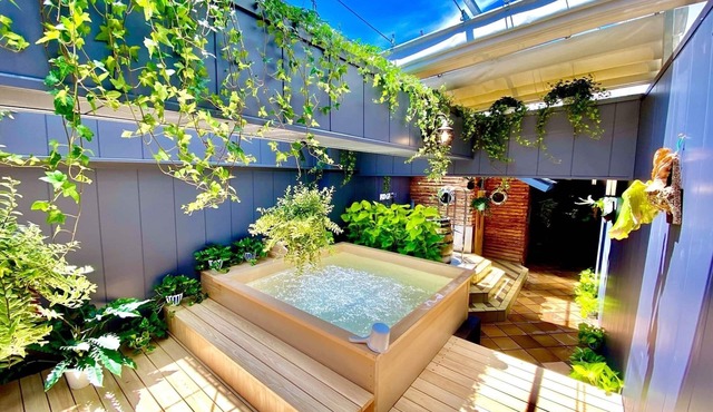 Capsule inn Osaka - Caters to Men
