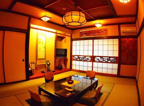 Chuo Hotel 中央ホテル in Chikuma
