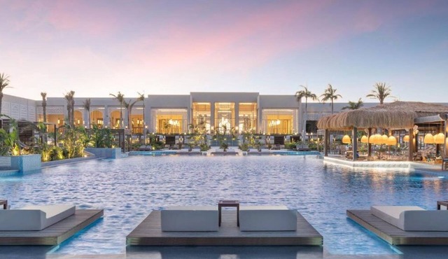 Coastal Soma Bay Stay | 300m Beach, Pools, Spa, Tennis, & Dining for All Ages