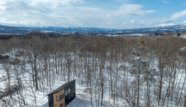 COCO VILLA Niseko with Mt. Yotei View and Private Sauna