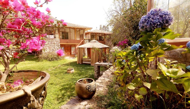Comfortable Villa in the Sacred Valley: Hot Tub, Sauna, Views of the Waterfall and Mountains