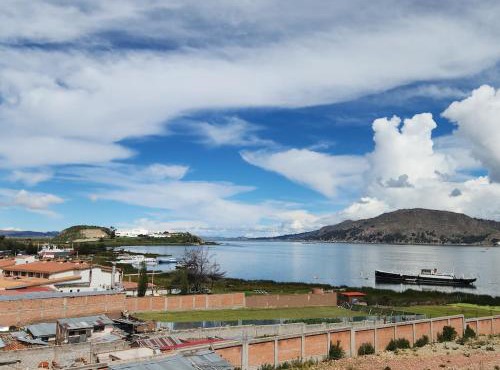 Dúplex Turístico con vista al Lago en Puno, Perú