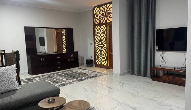 Elite House: Garden Oasis 3BR – Mall of Arabia
