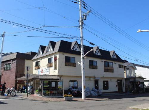 EZO HOUSE