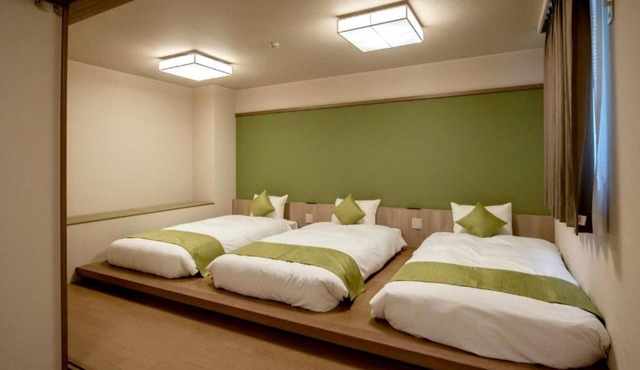 Family room JapaneseWestern style room 33 squ/Naha Okinawa