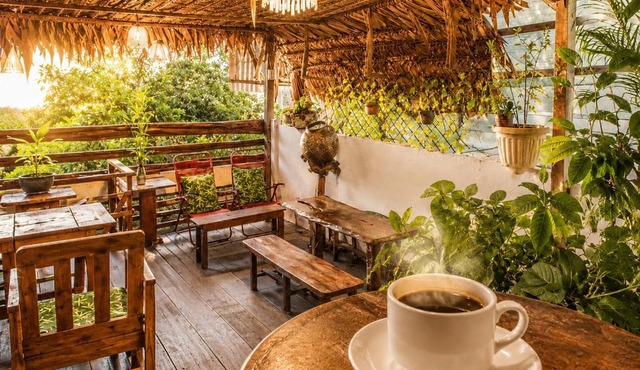 Feliz Puerta - Entire House with Rooftop Terrace, Iquitos