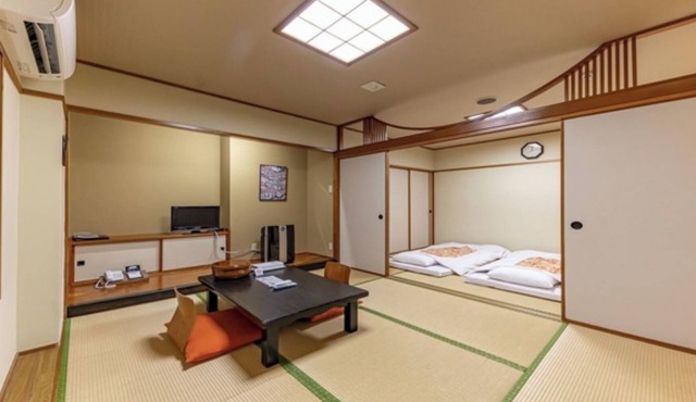 For 4 people Japanesestyle room 23 square met/Naha Okinawa