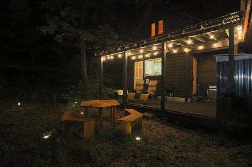 Forest Twin Cabin in Tsumagoi