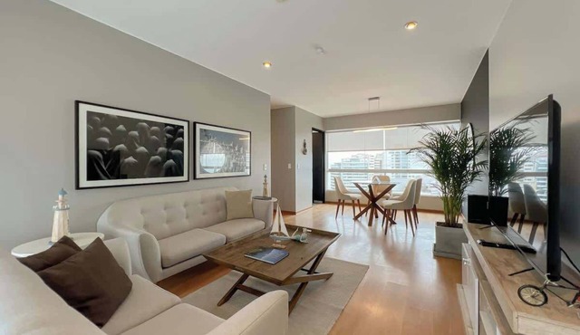 Geko | Spacious 2BR w/Amazing Ocean Views