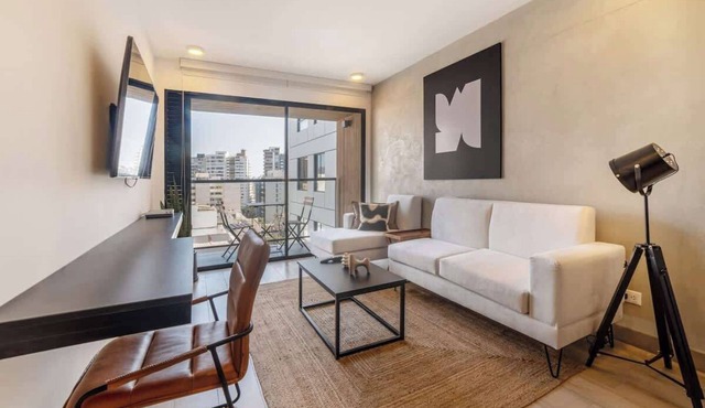 Geko | Stylish 2BR w/City Views by The Malecon