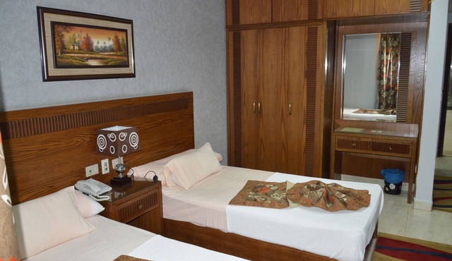 Glorious Hotel
