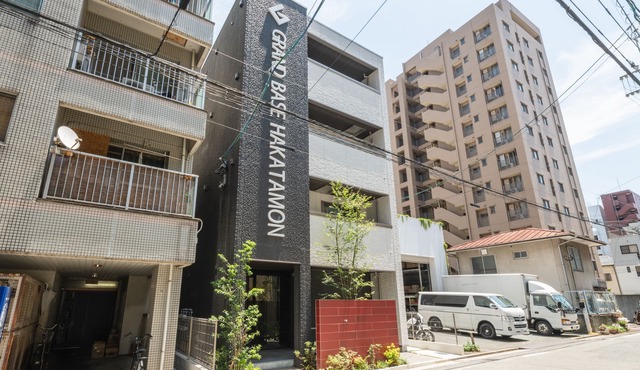 GRAND BASE Hakatamon