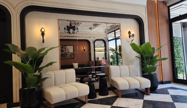Green Plaza Inn