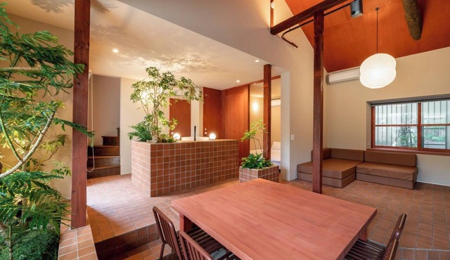 Greenery and the warmth of wood | Twostory detach/Fukuoka City Fukuoka
