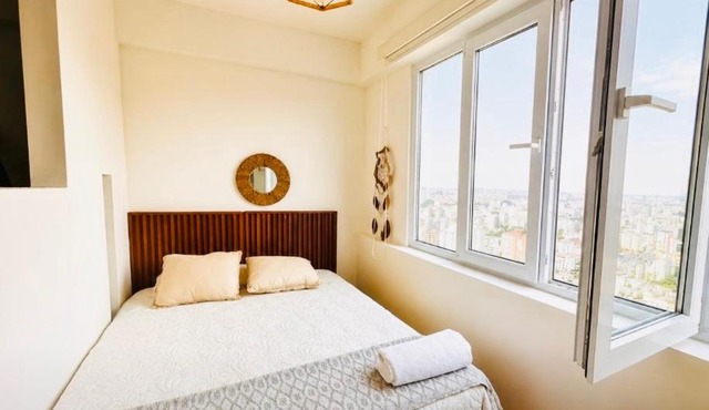 Habitacion con estilo bali tulum con expectacular vista roftop frente a Miraflores in Lima