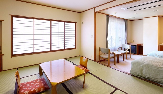 Hakonenomori Okada