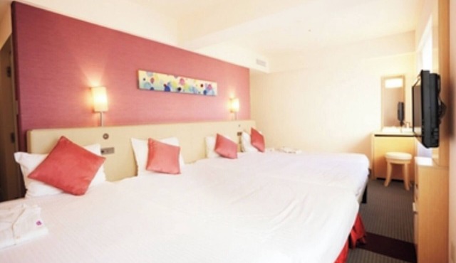 Hollywood Family Room with 4 Beds NonSmoking | Room Only /Naha Okinawa