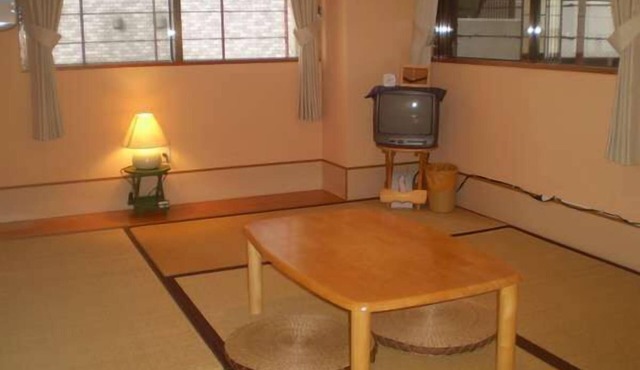 Hostels Minsyuku Hakuseiso in Naha