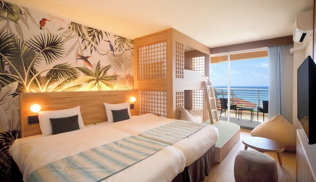 Hotel Breezebay Marina