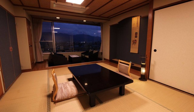 Hotel Hatta in Fuefuki
