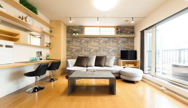 Hotel in the center of Sapporo, completely private house/free parking/3 min. walk from Subway 24jo Station