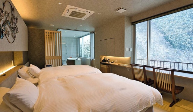 Hotel Iyaonsen