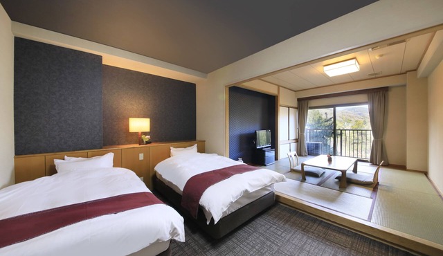 Hotel KAMOGAWASO in Takehara