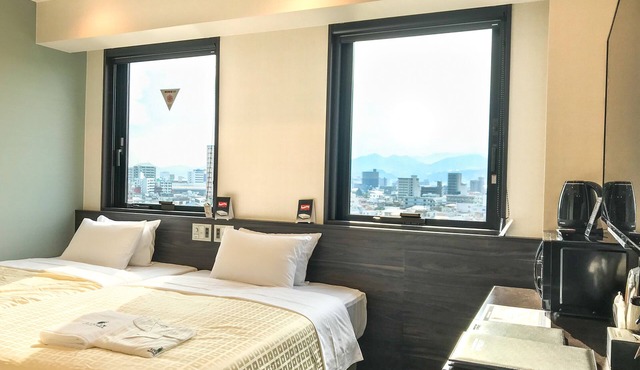 HOTEL LiVEMAX Hiroshima Funairimachi Riverside