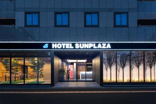 Hotel Sunplaza in Osaka