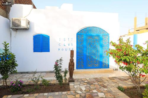 Isis Club House in ‘Ezbet Abu Ḥabashi
