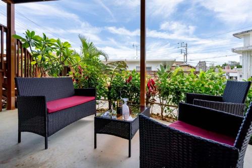 Island Breeze - Round House with BBQ - Wooden Hot Tub - Beach in Onna