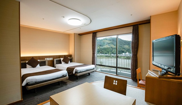 Kamenoi Hotel Kochi in Ino