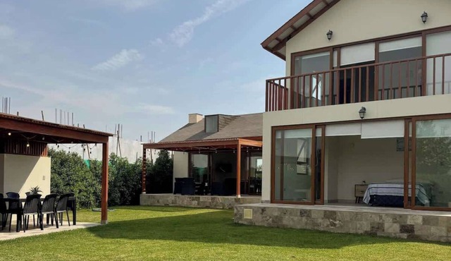 Lagoon & Ocean Views, Private Pool, Unique in Chincha Baja