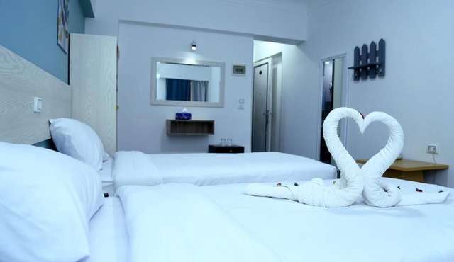 Lamera Hotel.