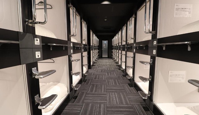 LEO YU Capsule Hotel Nishifunabashi