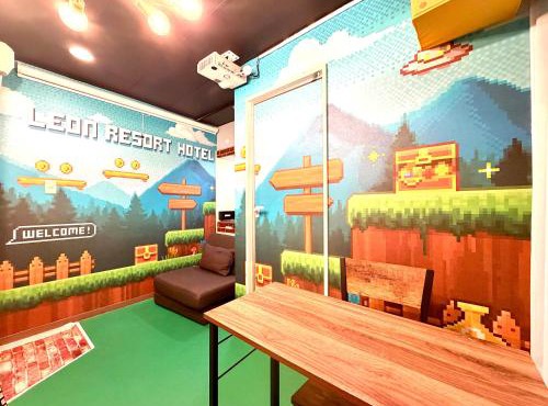 LEON RESORT HOTEL Max 4 people Shibuya 11min Shinjuku 15min Meguro 5min Tokyo Tower 14min Family-friendly location great for Minecraft players 102 最大4人 渋谷駅11分 新宿15分 目黒5分 東京タワー14分 家族人気 マインクラフト 好立地