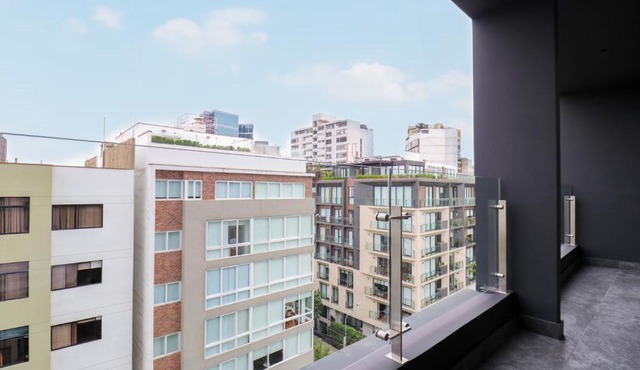 Liven Suites Near Malecon in Miraflores by Wynwood House
