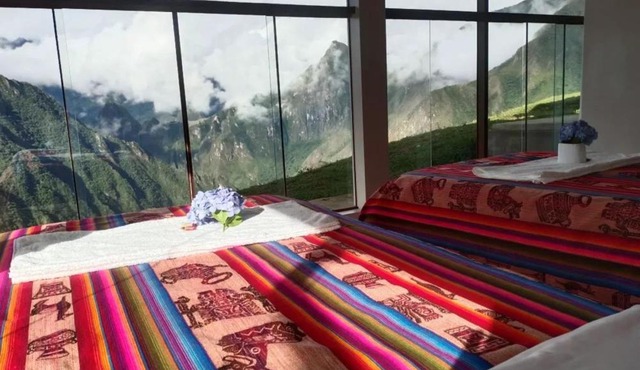 Llactapata Lodge overlooking Machu Picchu - camping - restaurant