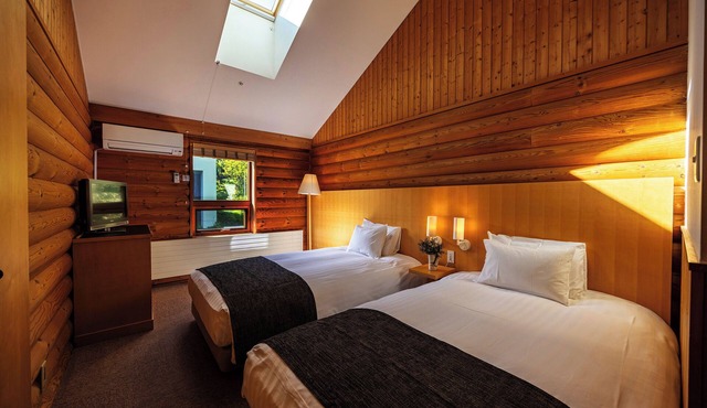 Loghotel The Maplelodge in Iwamizawa