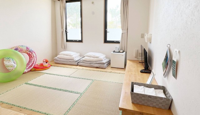 LOW COST RESORT MANZA BEACH in Onna