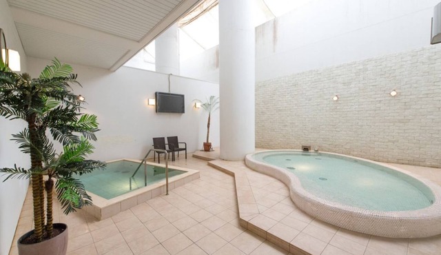 Luxurious and spacious space, spacious space on high floor 203